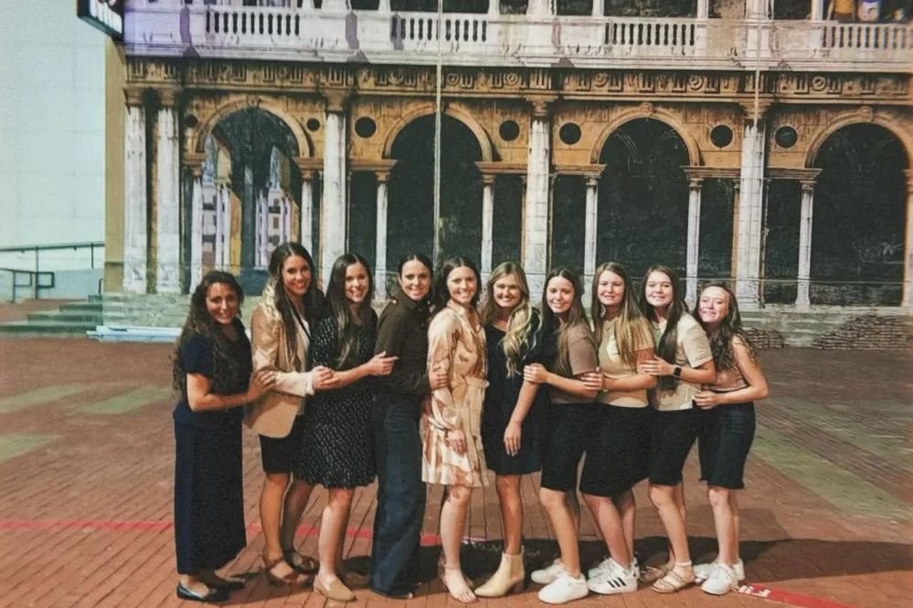 Jill Duggar Has Rare Family Reunion With Mom Michelle Sisters to Cheer on Jinger Duggar image 6359089