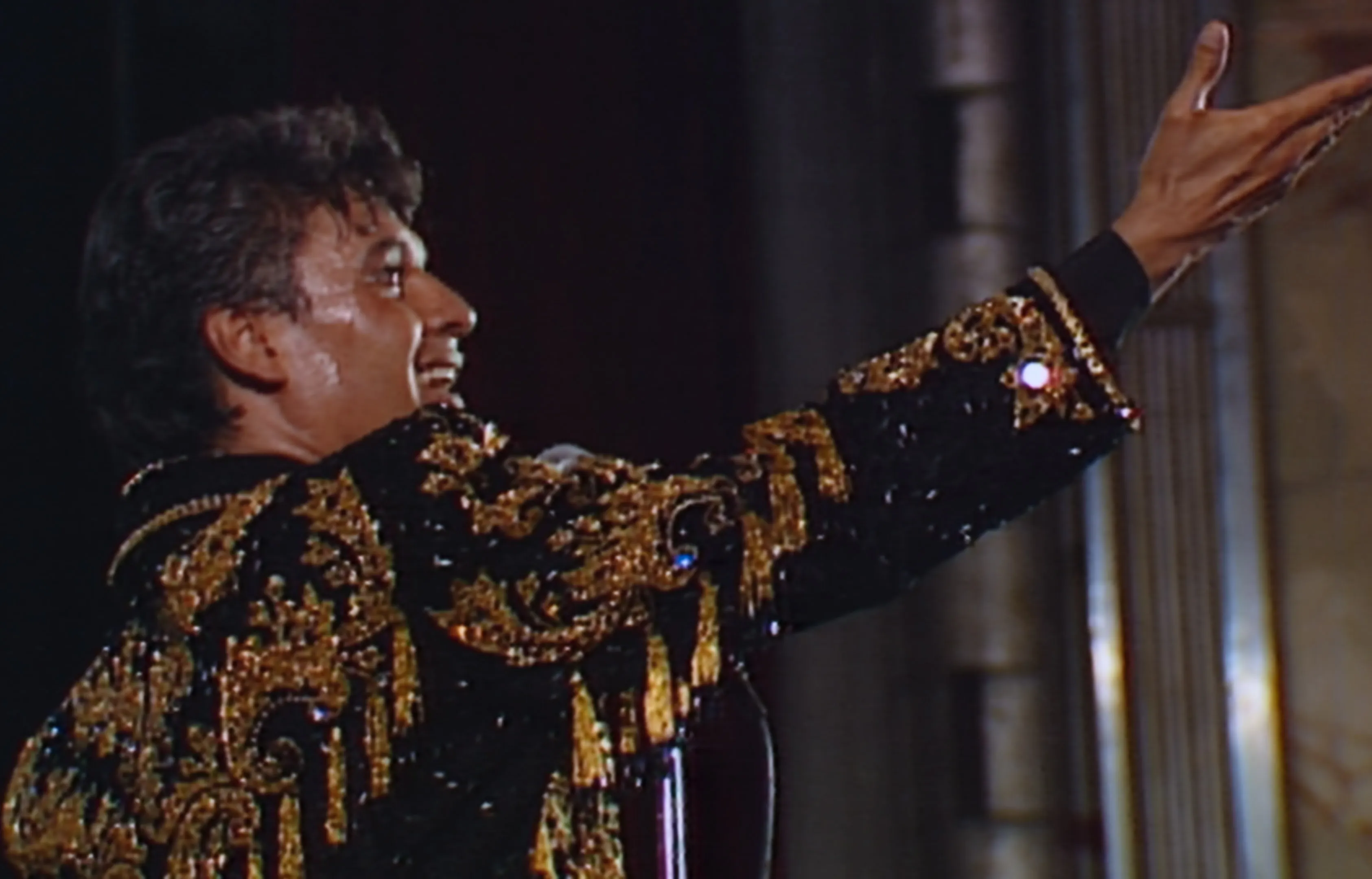 Juan Gabriel: Debo, puedo y quiero