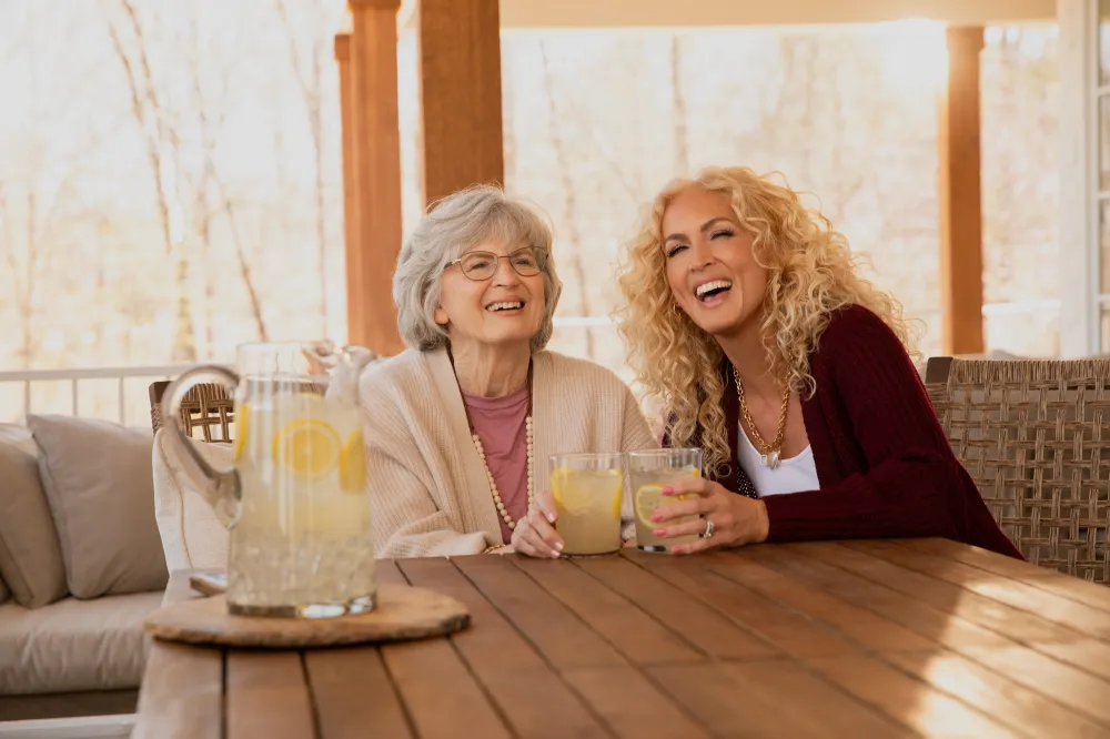 Kimberly Schlapman Jokes Shes the Secret to Her Bandmates Marriage Outdoor_0932_V3