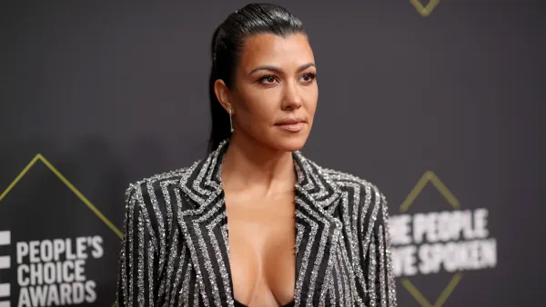 SANTA MONICA, CALIFORNIA - NOVEMBER 10: 2019 E! PEOPLE'S CHOICE AWARDS -- Pictured: Kourtney Kardashian arrives to the 2019 E! People's Choice Awards held at the Barker Hangar on November 10, 2019. -- NUP_188992 (Photo by Christopher Polk/E! Entertainment/NBCU Photo Bank via Getty Images)