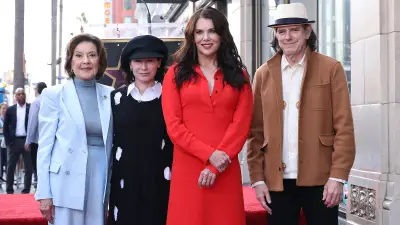Lauren-Graham-Walk-of-Fame-GettyImages-2238637232