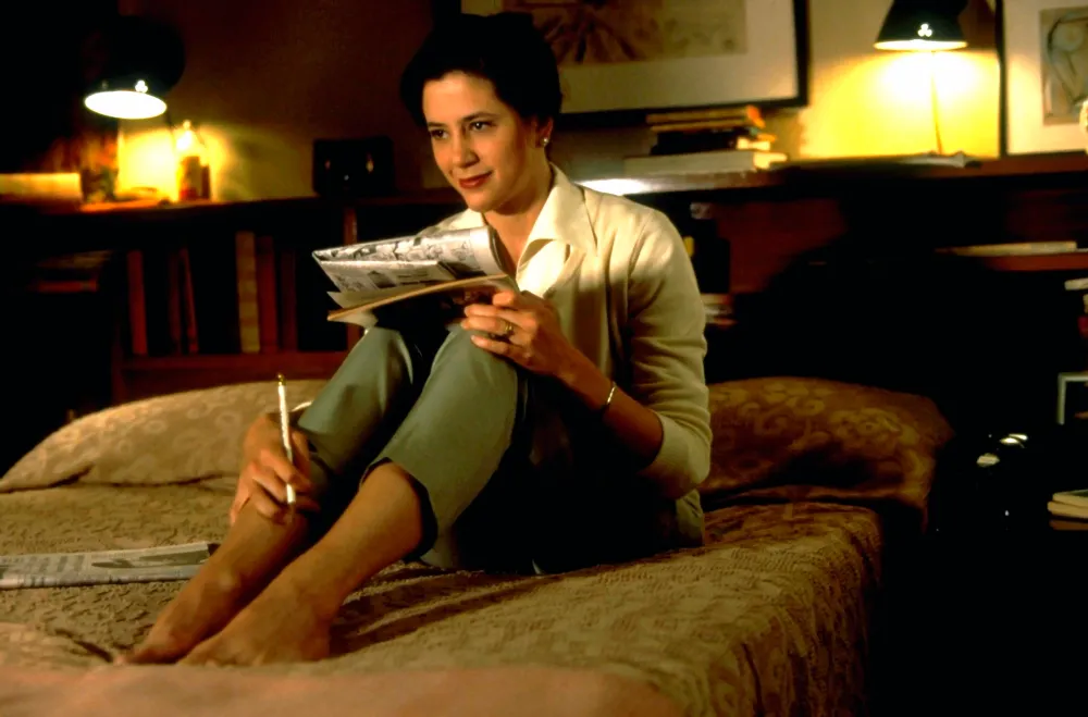 Mira Sorvino Takes Us Back