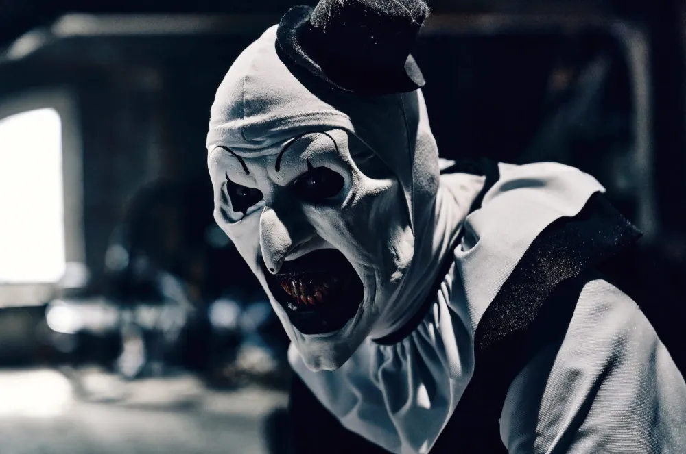 MCDTETHEC208 Terrifier Star Sues Filmmakers for Sexual Harassment Art the Clown
