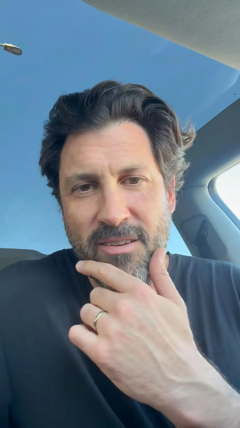 Maks Apologizes to Jan Ravnik 005