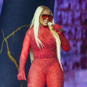 Mary J Blige First Concert Film Will Appear in Theaters in November