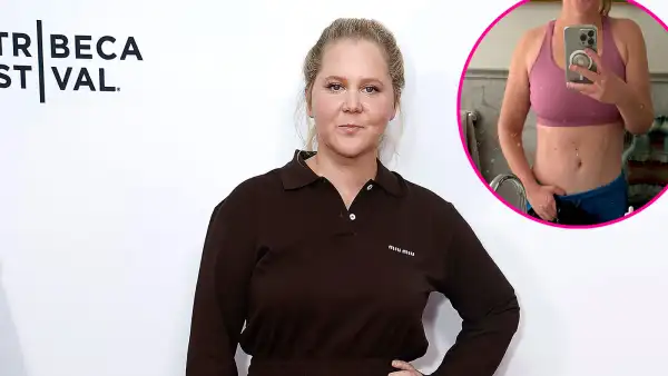 Promo Amy Schumer Puts Abs on Display in New Mirror Selfie