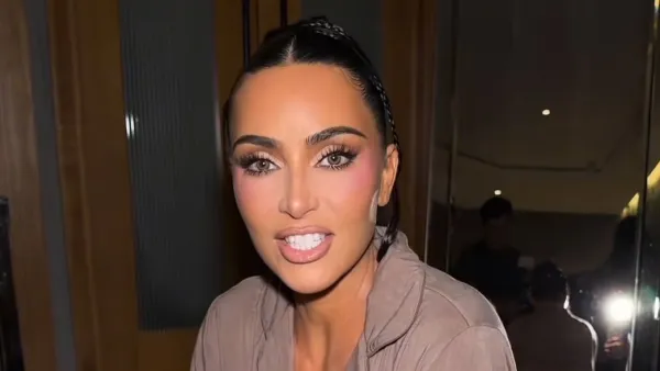 Promo Kim Kardashian Latex Look Turns Into a Lube Fashion Emergency Naomi Watts Comes to the Rescue