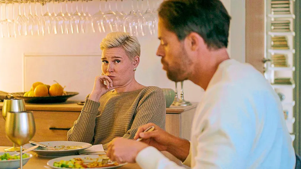 Reality stars. of the Year- moments timeline MOMENTS LOVE IS BLIND SWEDEN copyright NETFLIX Love_is_Blind__Sweden_u_S2_E5_00_53_14_01