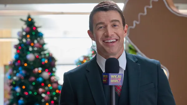 Robert Buckley Teases Excessive Positivity Weatherman and Jaded Doctor Love Story in New Hallmark Movie