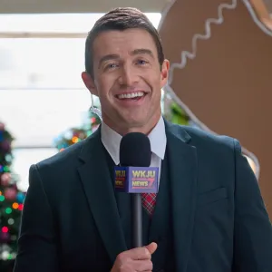 Robert Buckley Teases Excessive Positivity Weatherman and Jaded Doctor Love Story in New Hallmark Movie