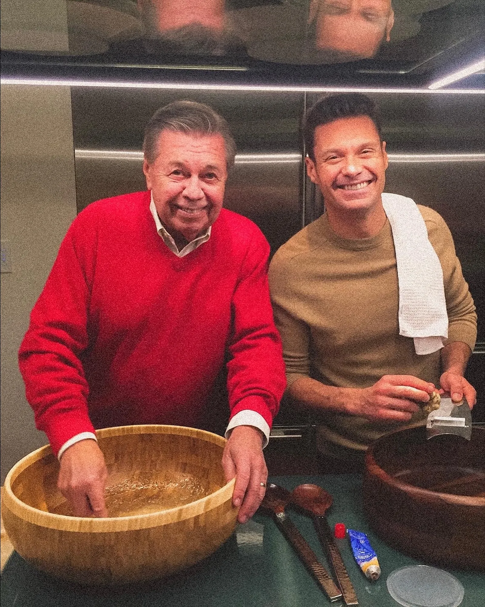 Ryan-Seacrest-and-Dad-Gary-572824782_18536964595031369_9158720742503080157_n