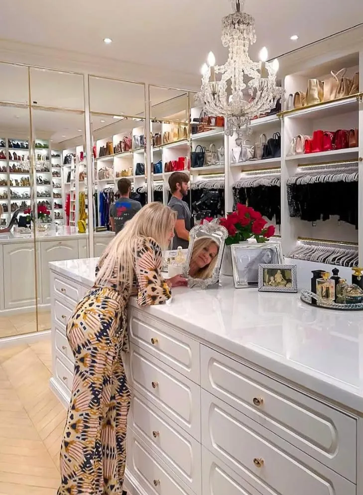 Sofia Vergara Shares a Look Inside Her Luxurious Closet as She Begs Beverly Hills Organizer to Come Back Screenshot 2025 10 10 at 8 20 29 AM