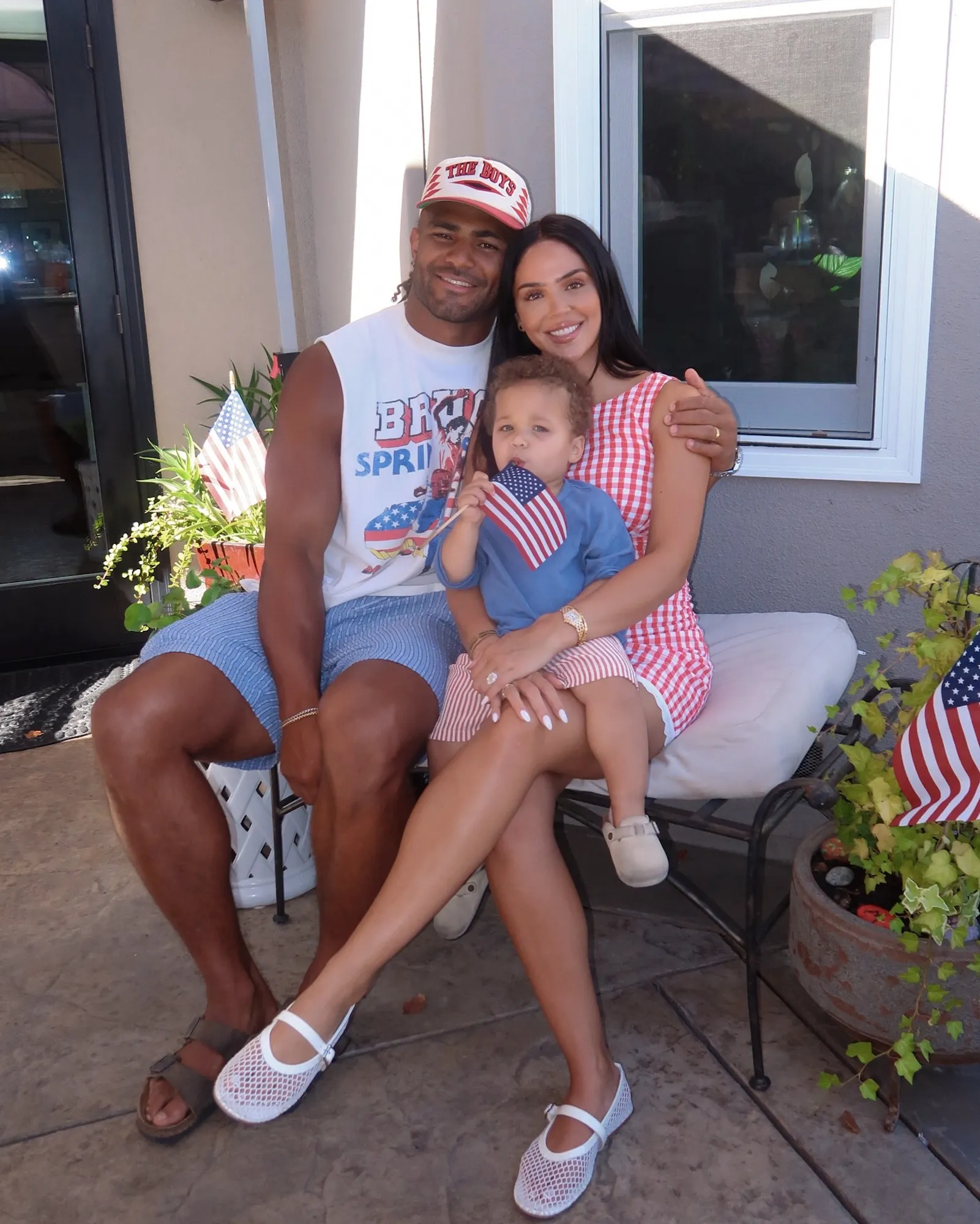 FEATURE Sydney Warner Posts Emotional Message About Husband Fred Warner s Season Ending Injury