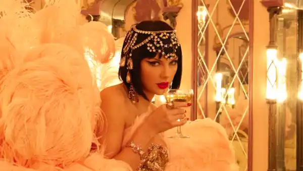 Taylor-Swift-Life-of-a-Showgirl-TLOASPromo