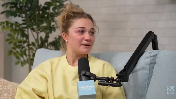 TikToker-Abby-Howard-Tearfully-Reveals-How-She-Learned-About-Miscarriage-Promo