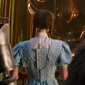 Who Is Playing Dorothy in Wicked For Good Turns Out It Doesn t Really Matter Universal