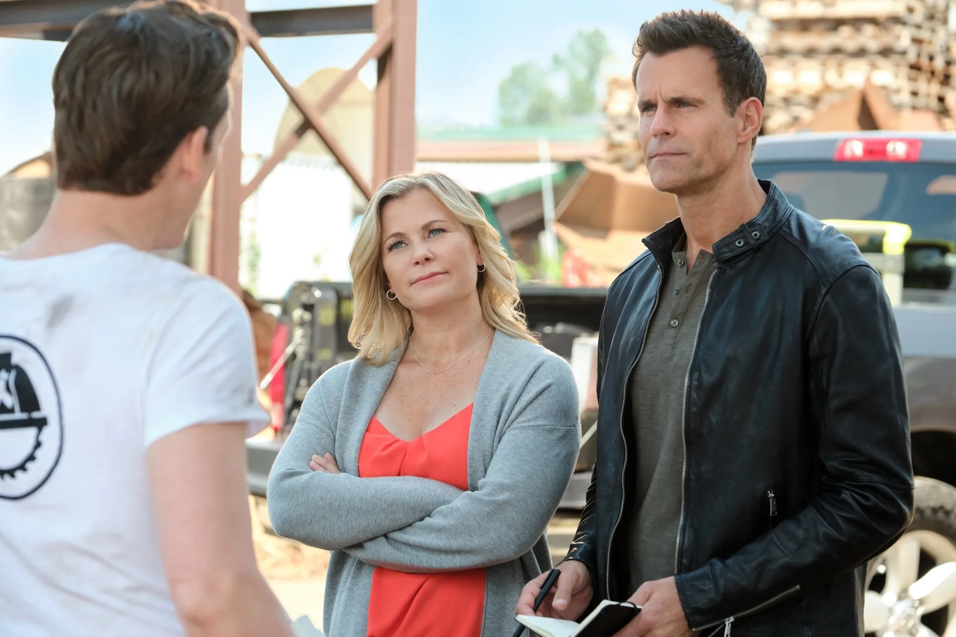 Alison Sweeney (center), Cameron Mathison (right) in A Zest for Death