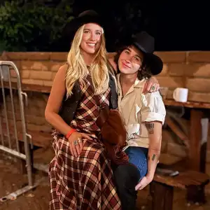 Anna Camp, Jade Whipkey