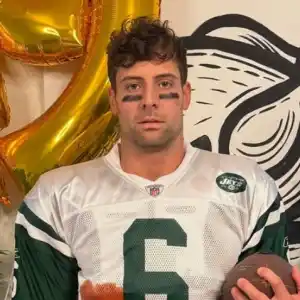 FBoy Island Star Benedict Polizzi Unveils Shocking Halloween Costume of Bloody Mark Sanchez