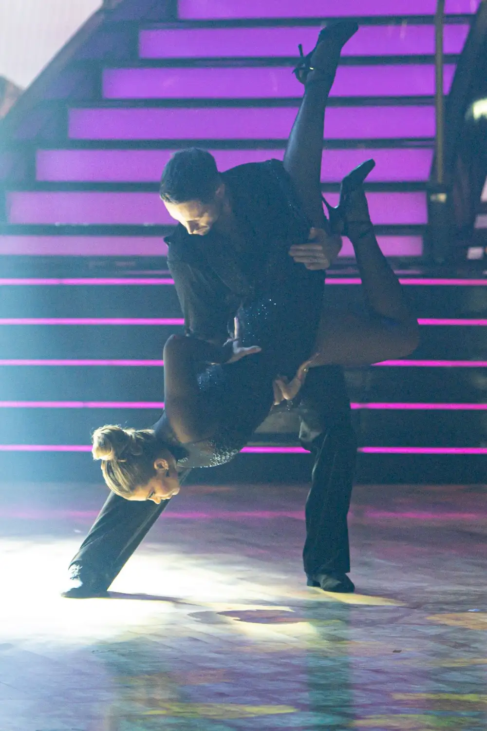 DWTS&rsquo; Pasha Pashkov Offered to Pay for Nose Job After Almost Dropping Danielle Fishel