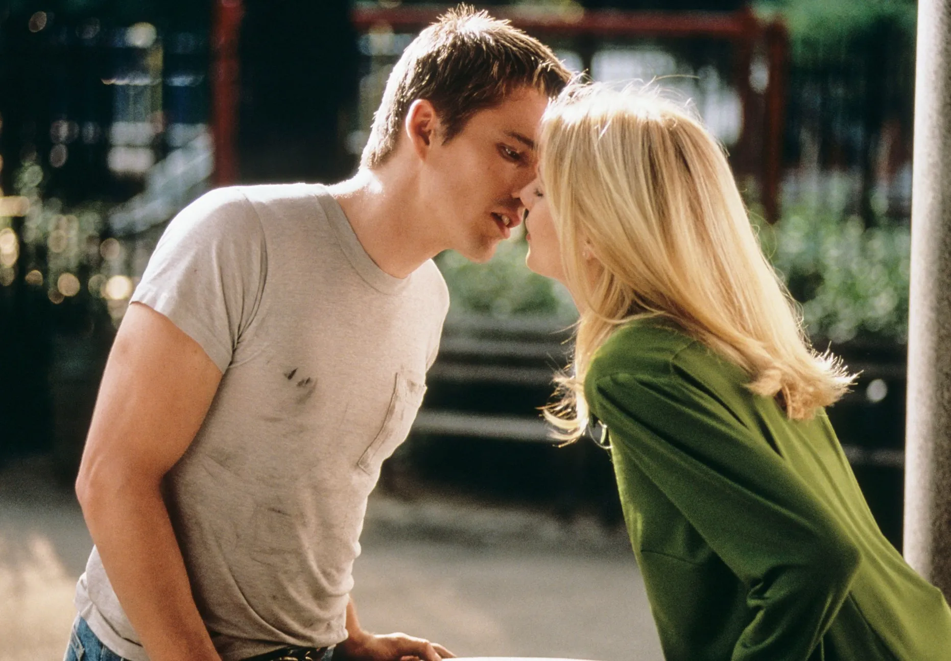 Ethan Hawke and Gwyneth Paltrow in Great Expectations