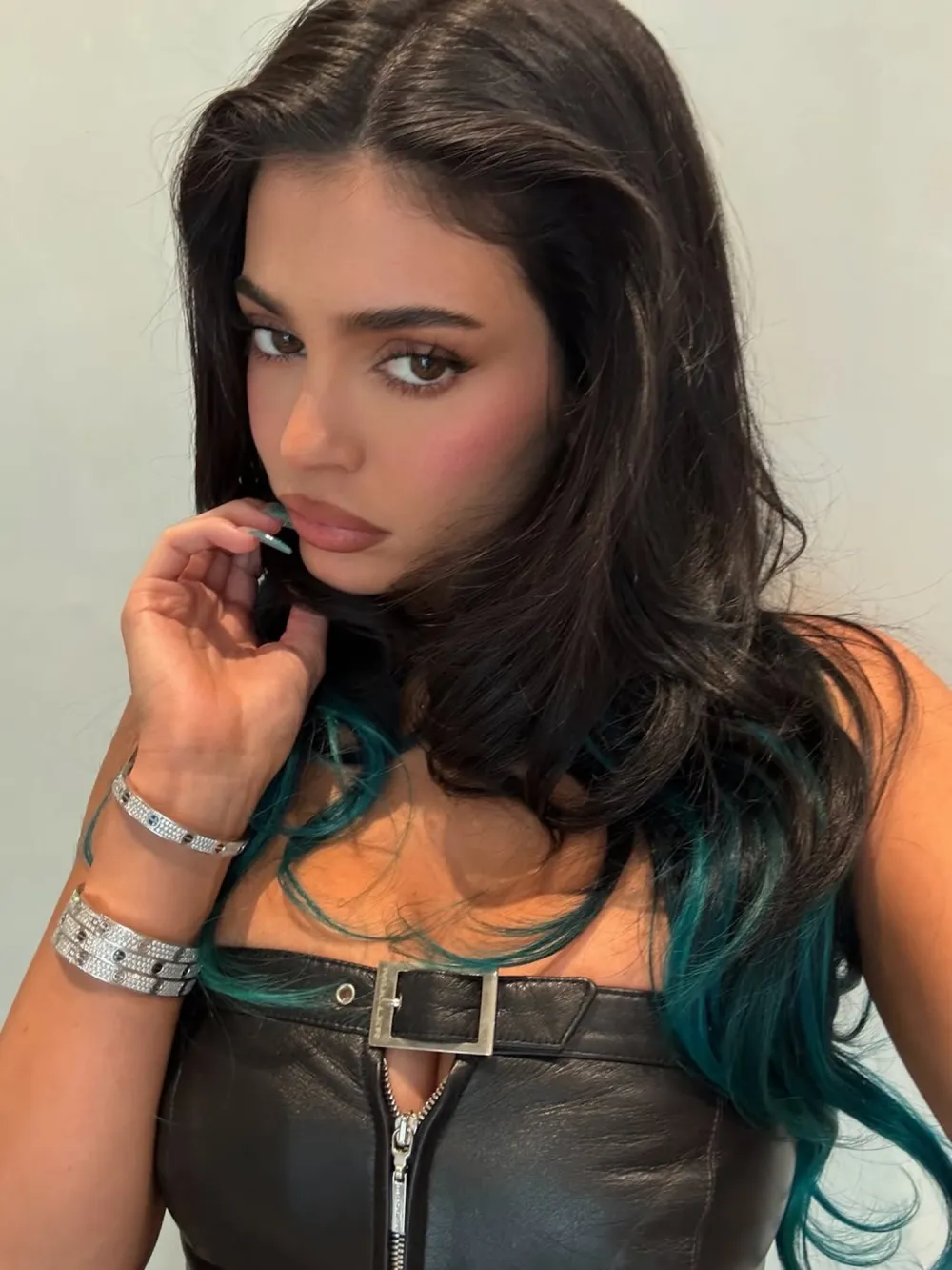 Kylie Jenner Revives Her Teal Hair 10 Years Later for King Kylie Cosmetics Collection: 'She Is Back'