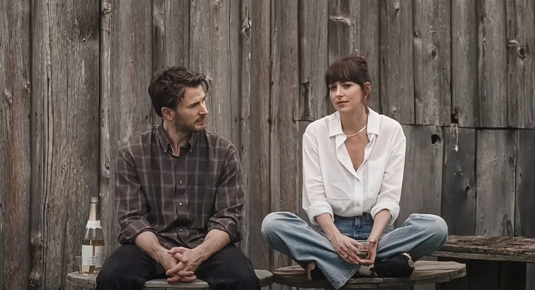 Chris Evans and Dakota Johnson in Materialists