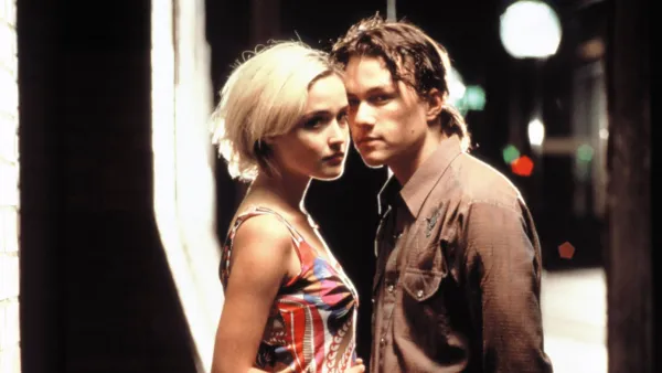 mcdtwha_ec007-rose-byrne-heath-ledger-two-hands