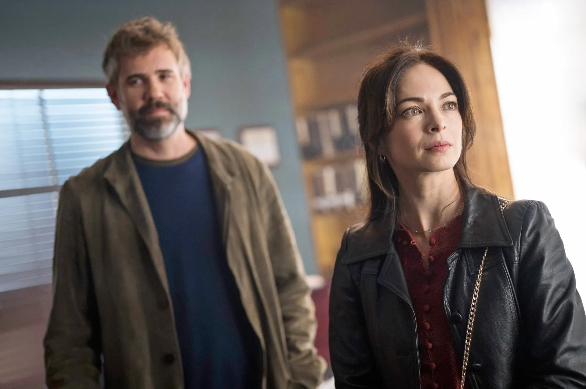 Rossif Sutherland, Kristin Kreuk in Murder in a Small Town