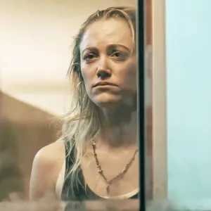 Maika Monroe in The Hand That Rocks the Cradle