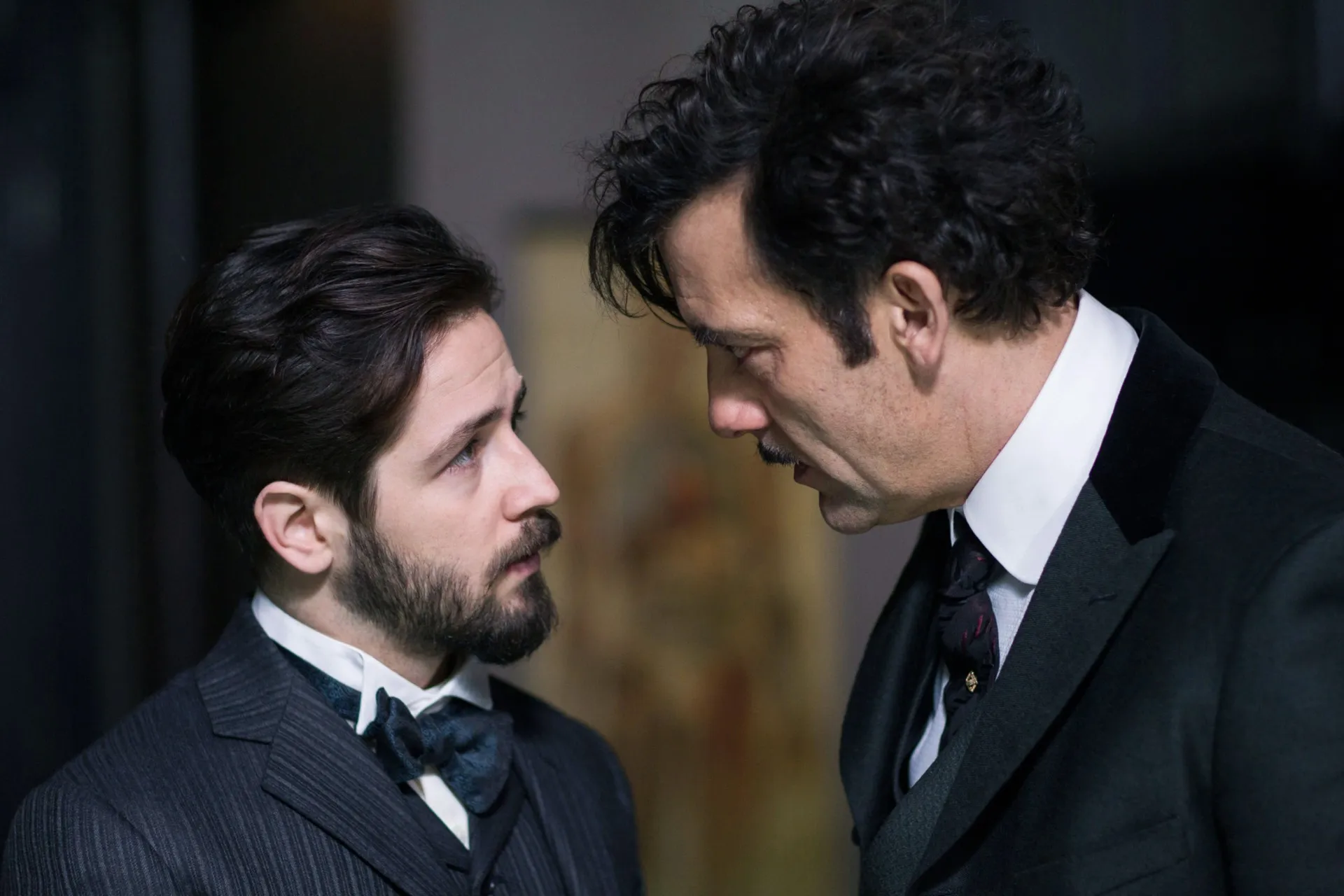 Michael Angarano, Clive Owen in The Knick