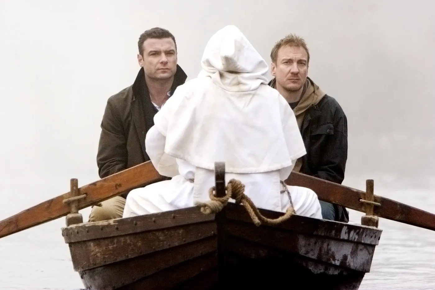 Liev Schreiber and David Thewlis in The Omen