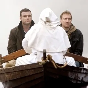 Liev Schreiber and David Thewlis in The Omen