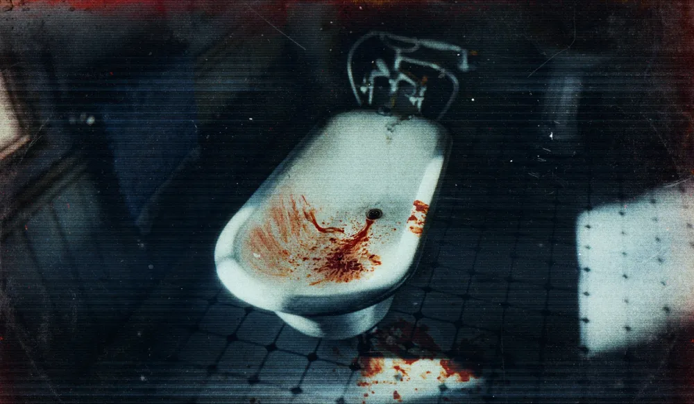A bloody bathtub in True Haunting