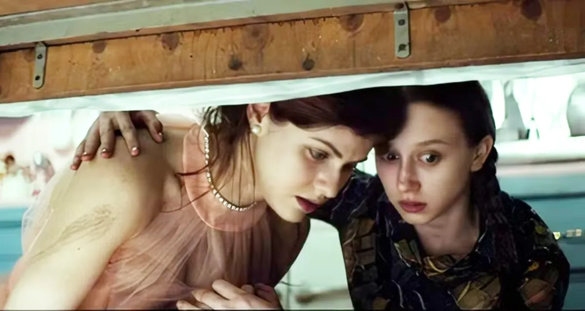 Alexandra Daddario, Taissa Farmiga in We Always Have Lived in the Castle