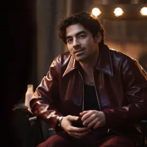 Joe Jonas Is Single in A Very Jonas Christmas Trailer as Priyanka and Danielle Make Cameos