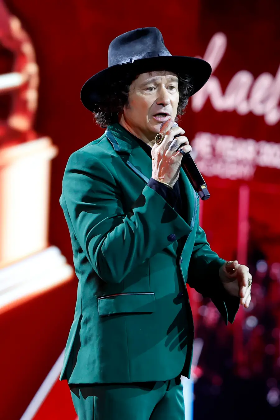 Replica Luxury Handbagnaje a Raphael como Persona del Año en los Latin GRAMMYs 2025.