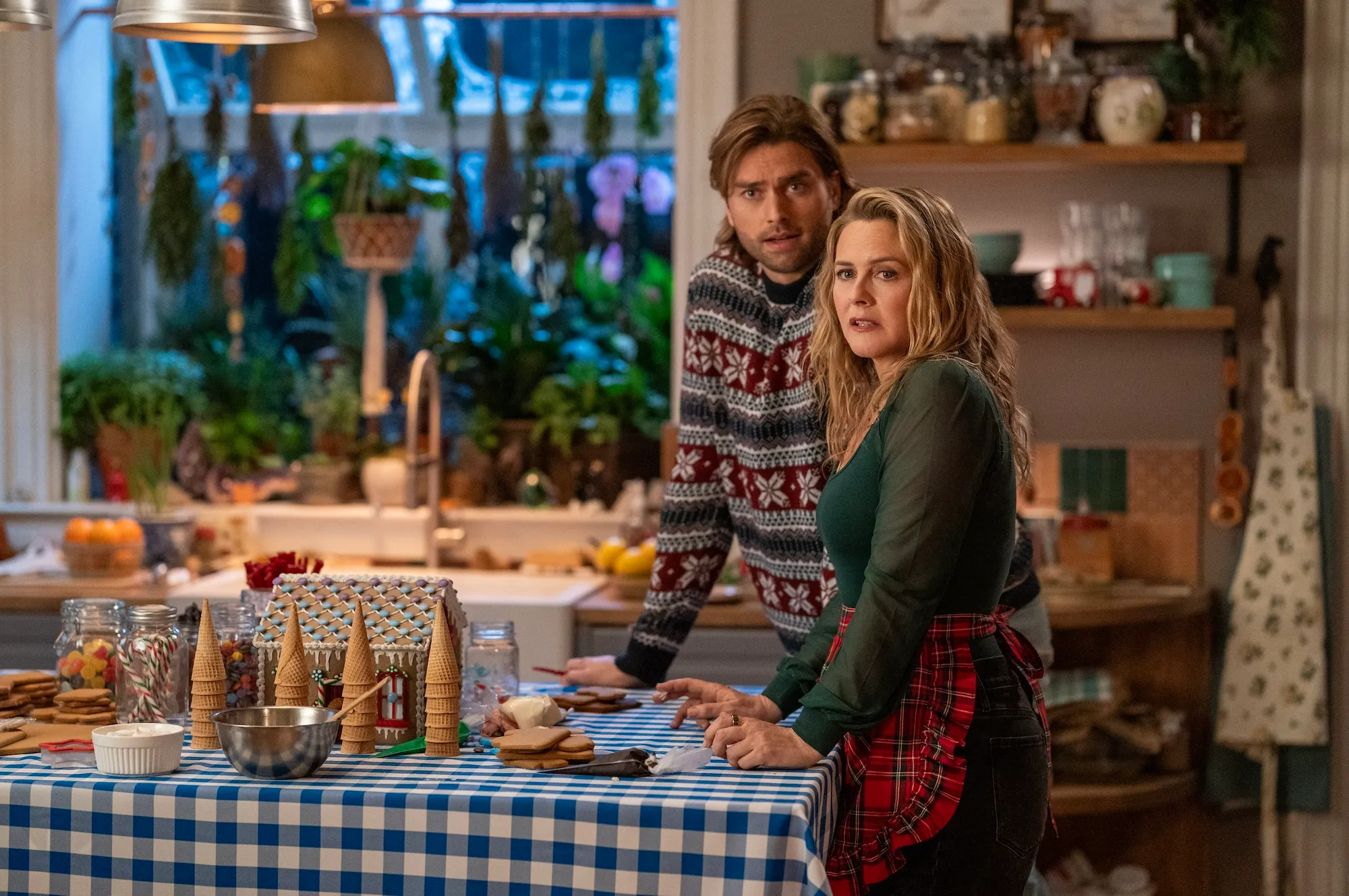 A Merry Little Ex-Mas, Pierson Fode and Alicia Silverstone
