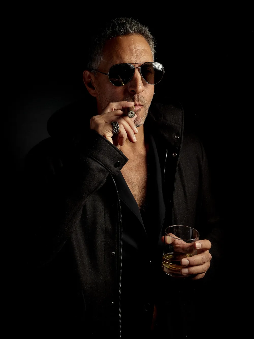 Mauricio Umansky Gives Update on Kyle Richards Friendship Ahead of 'RHOBH'