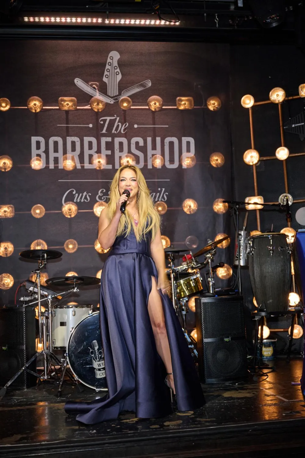 Adamari L&oacute;pez