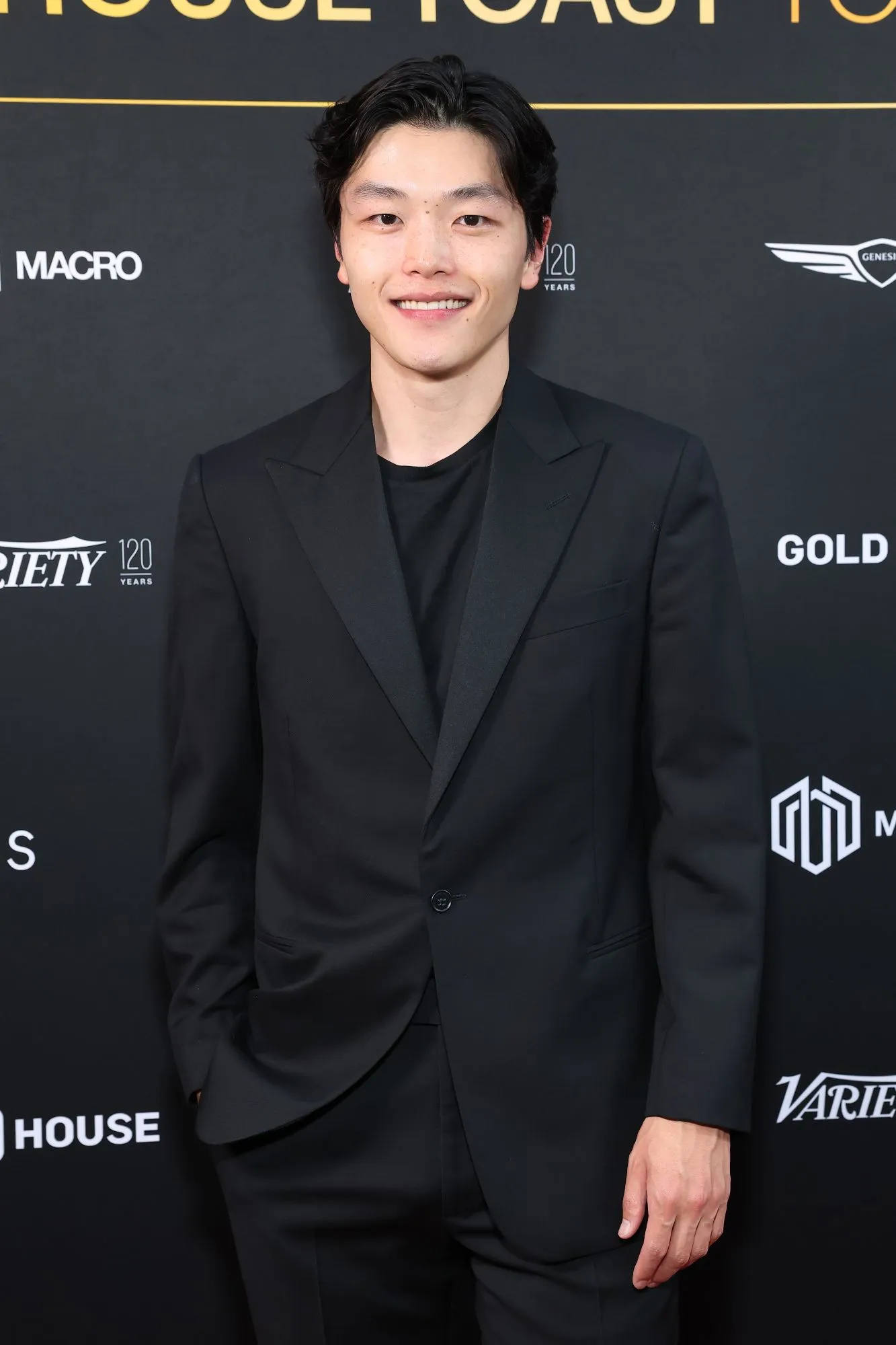 Alex Shibutani Bio Pic