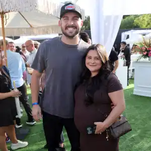 Alex-Vesia-and-Kayla-GettyImages-2232620411