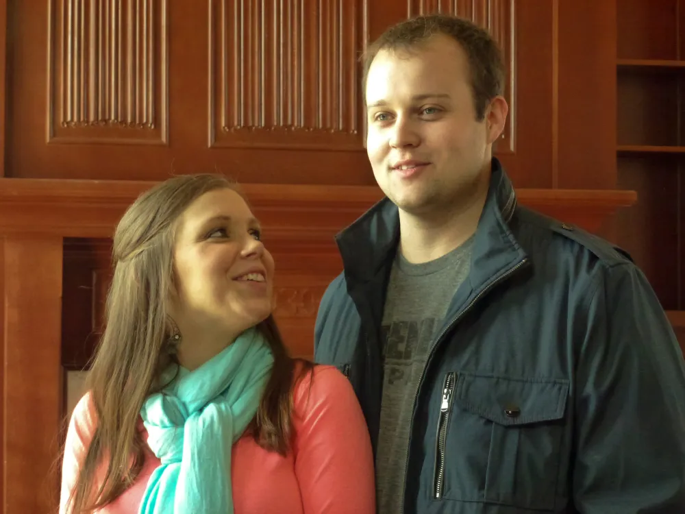 Anna-and-Josh-Duggar-TCDSEKI_EC005.