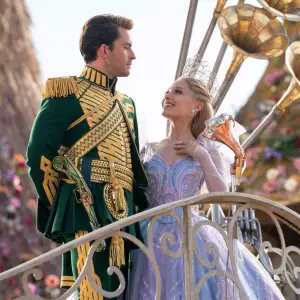 Ariana Grande and Jonathan Bailey in Wicked