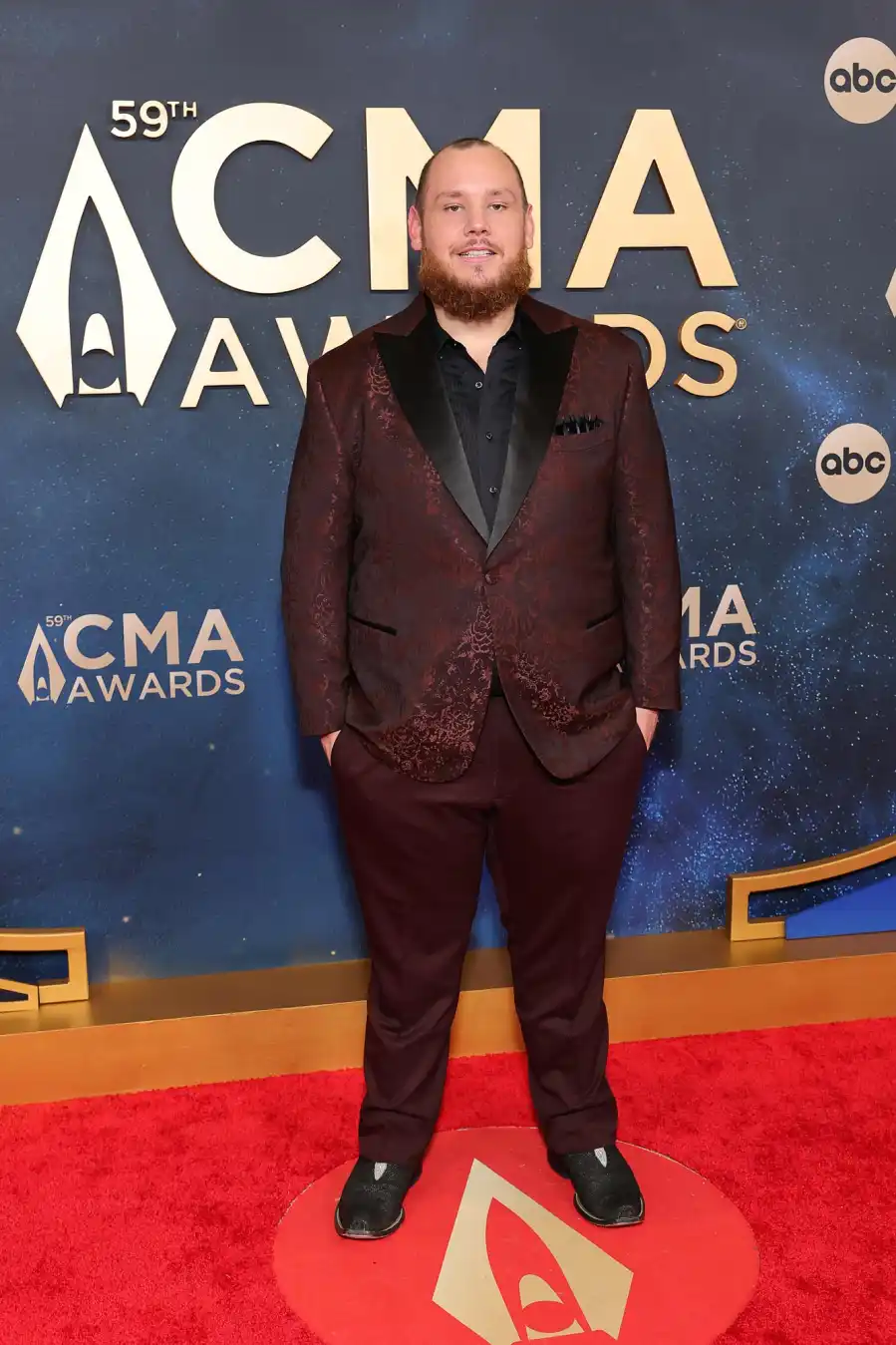 CMA Awards 2025 59th Arrivals Luke Combs 2247542688 1