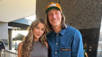 Jaguars QB Trevor Lawrences Wife Says He Was So Sick Night Before Game