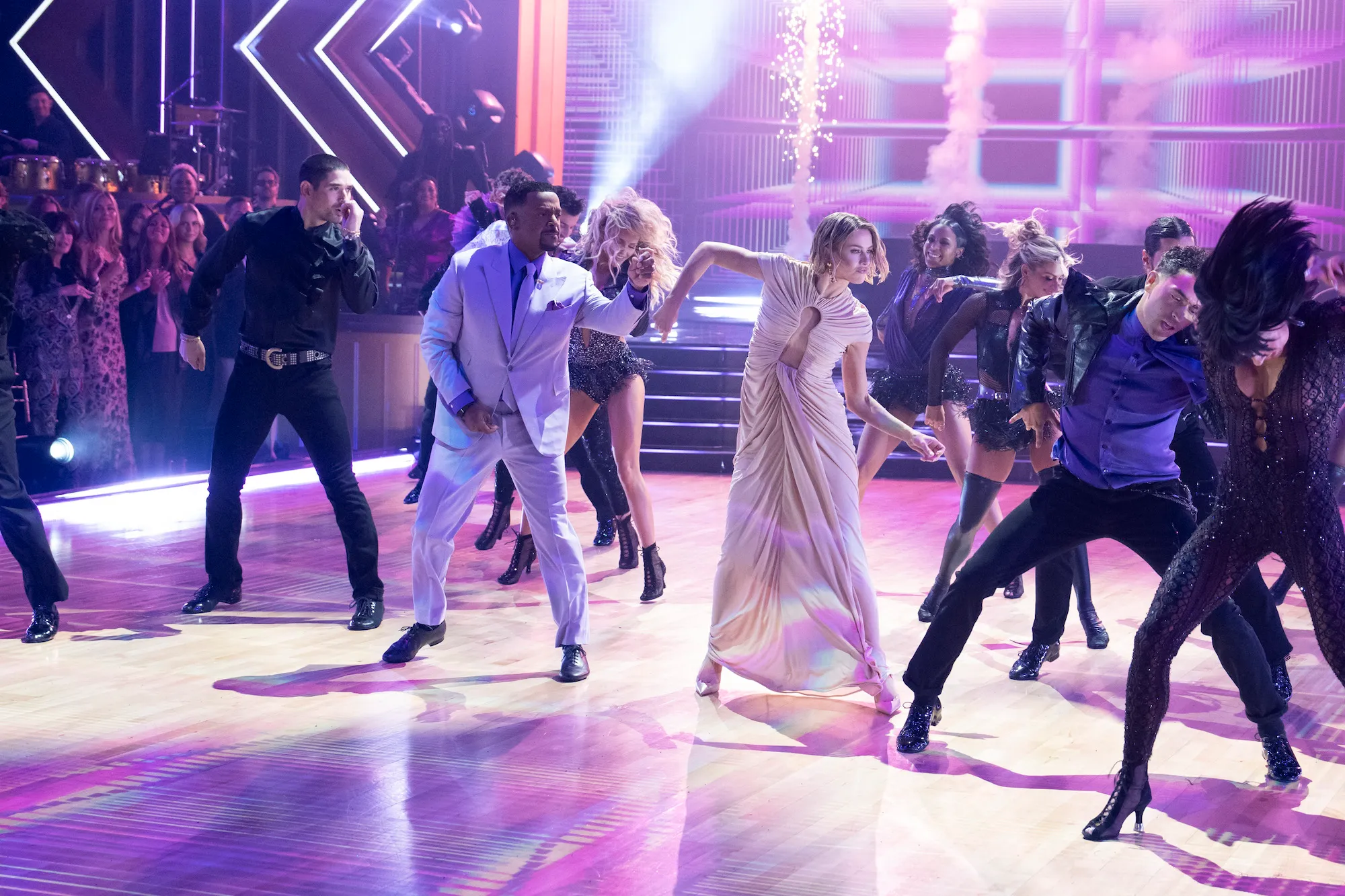 DWTS-Cast-Perform-on-Prince-Night-180161_EM104133