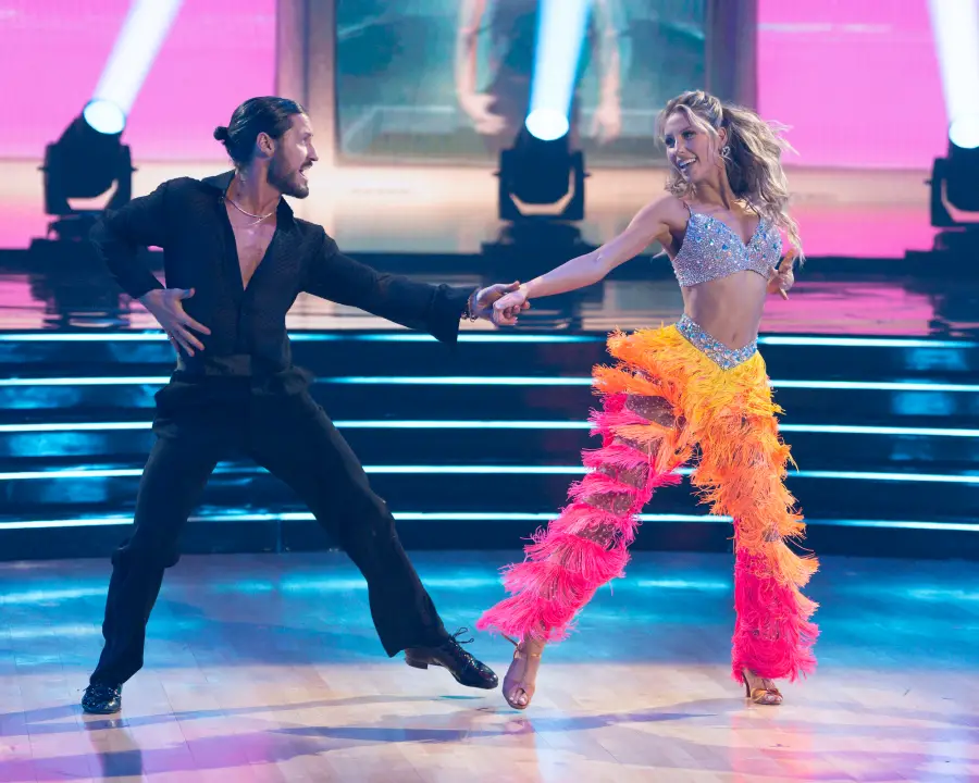 DWTS-Finale-Alix-and-Val-180162_EM104149