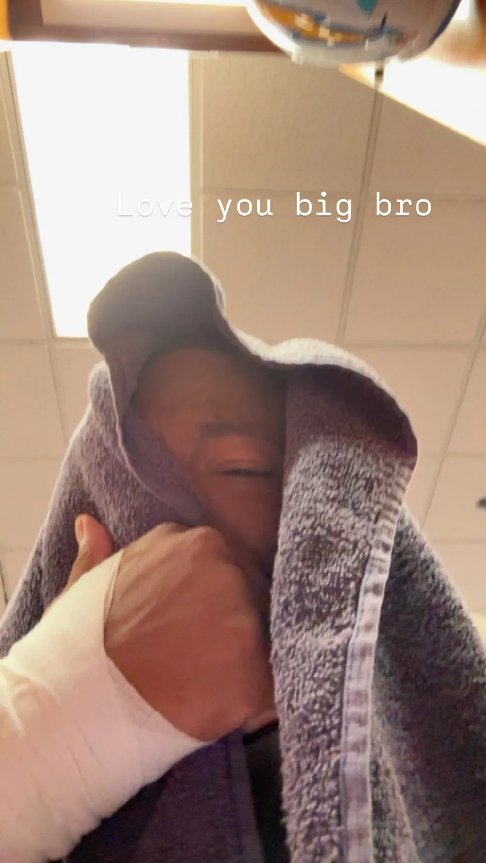 Los Angeles Chargers Daiyan Henley Plays Emotional NFL Game 2 Days After His Brother Is Killed