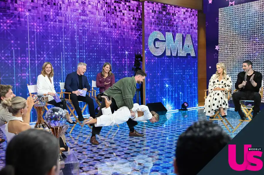 Dancing With the Stars Cast Jets to NYC After Season 34 Finale Behind the Scenes Photos 180304__PL05049